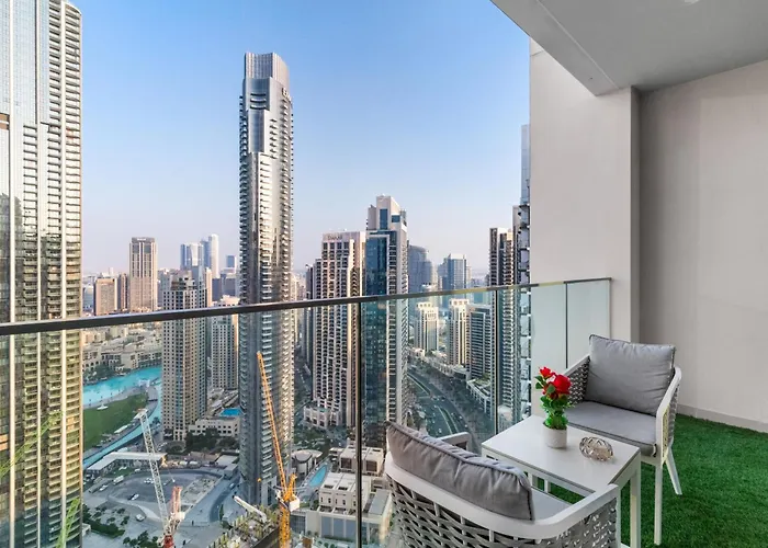 Luxury 4-Bed Escape In Downtown Dubai That Sleeps 9