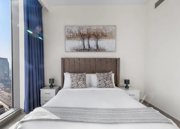 Luxury 4-Bed Escape In Downtown Dubai That Sleeps 9