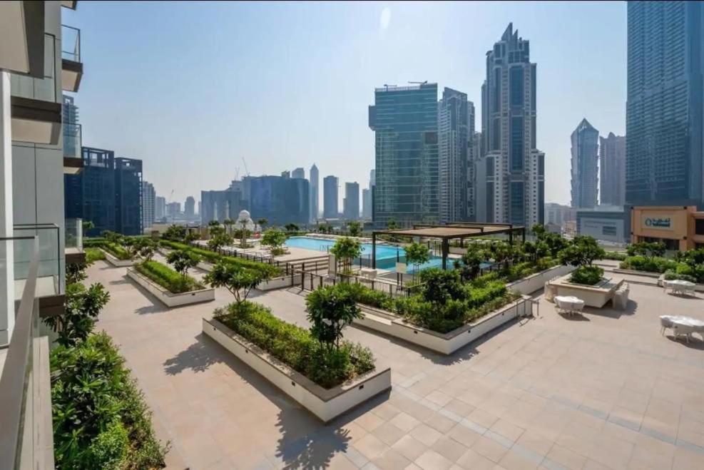 Apartment Luxury 4-bed Escape In Downtown That Sleeps 9