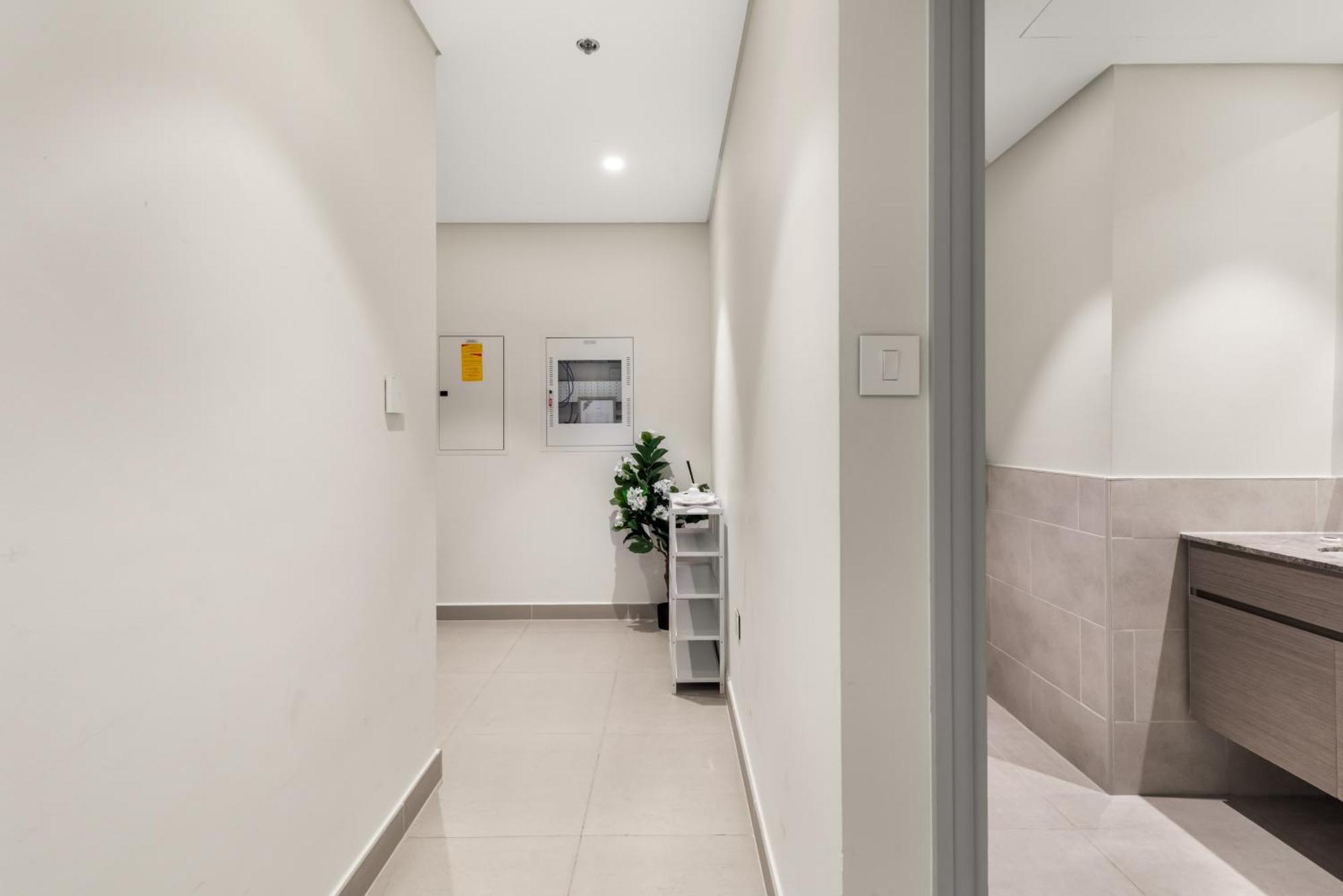 Apartment Luxury 4-bed Escape In Downtown That Sleeps 9 Dubai