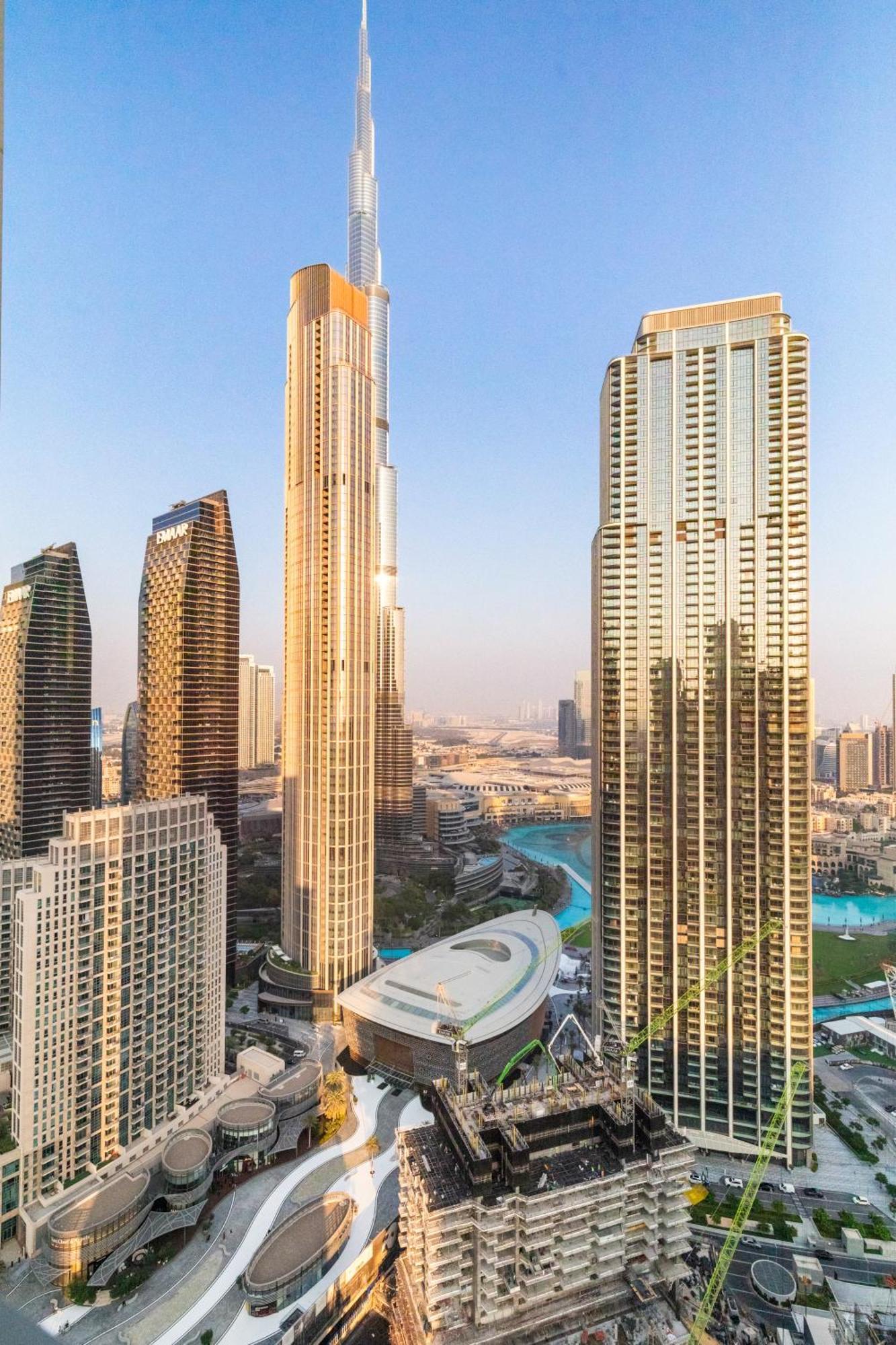 Luxury 4-bed Escape In Downtown That Sleeps 9 *