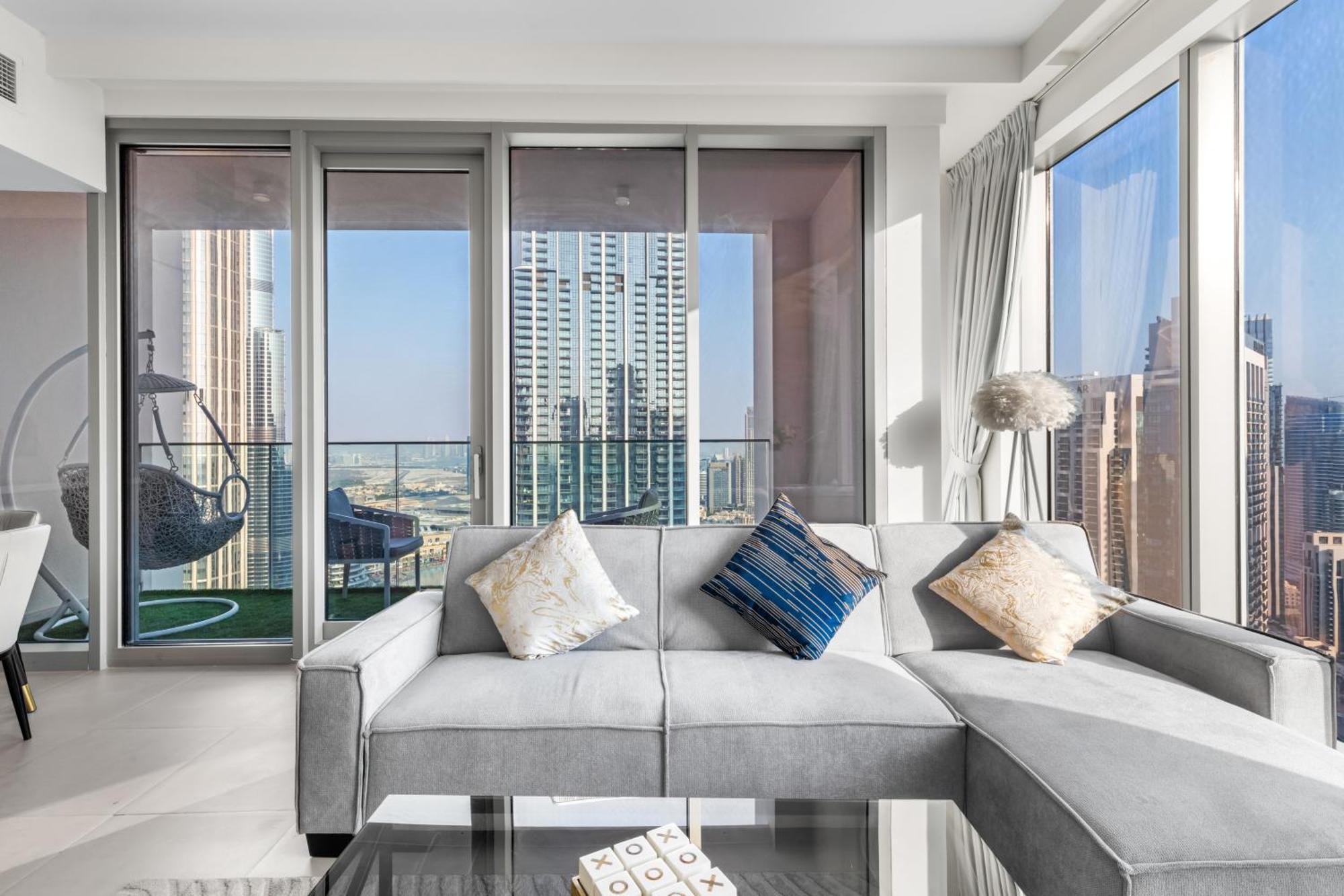 Apartment Luxury 4-bed Escape In Downtown That Sleeps 9