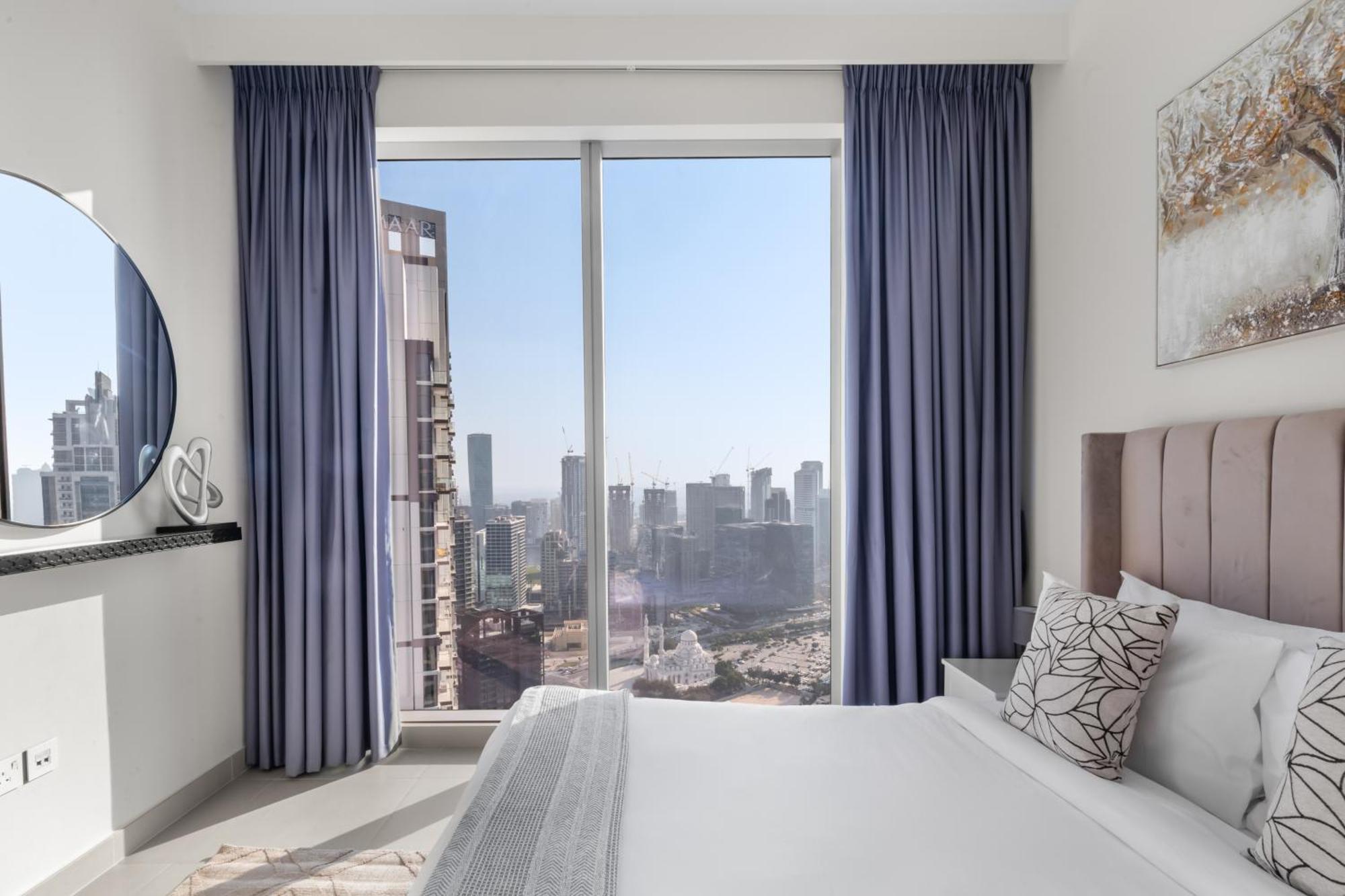 Luxury 4-bed Escape In Downtown That Sleeps 9 *
