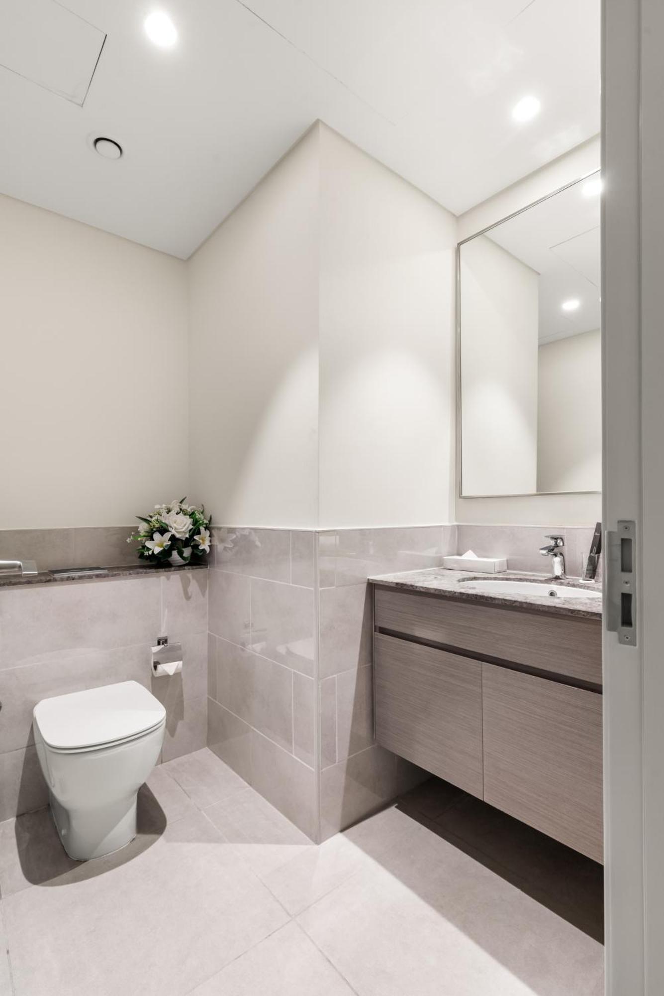 Luxury 4-bed Escape In Downtown That Sleeps 9 Apartment