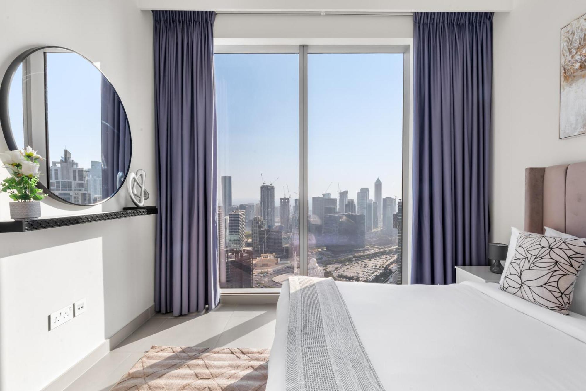 Luxury 4-bed Escape In Downtown That Sleeps 9 *