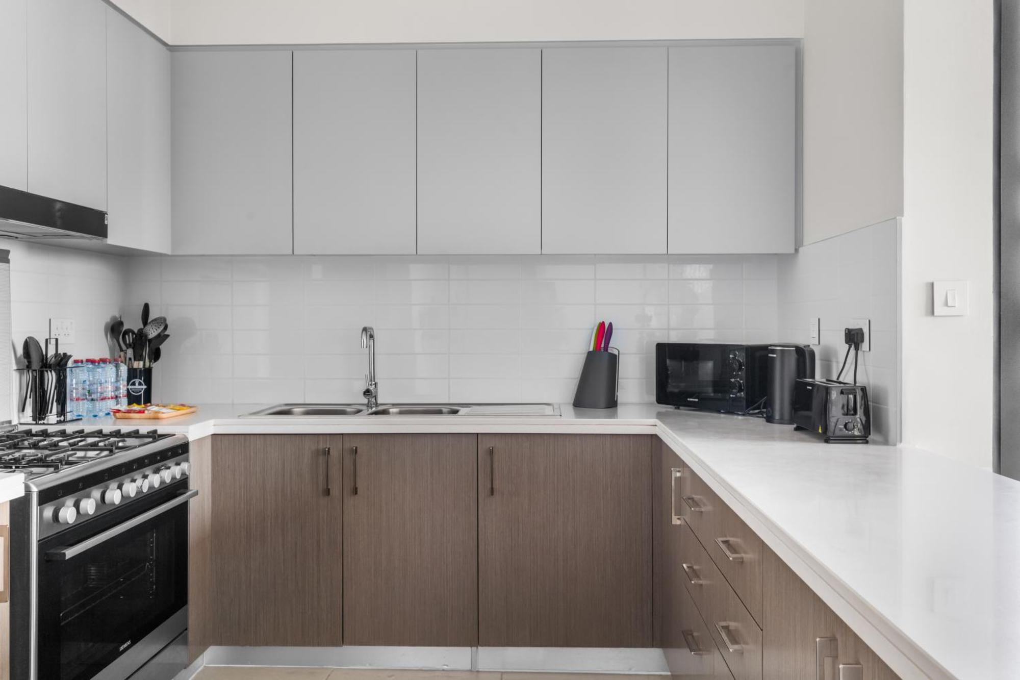Luxury 4-bed Escape In Downtown That Sleeps 9