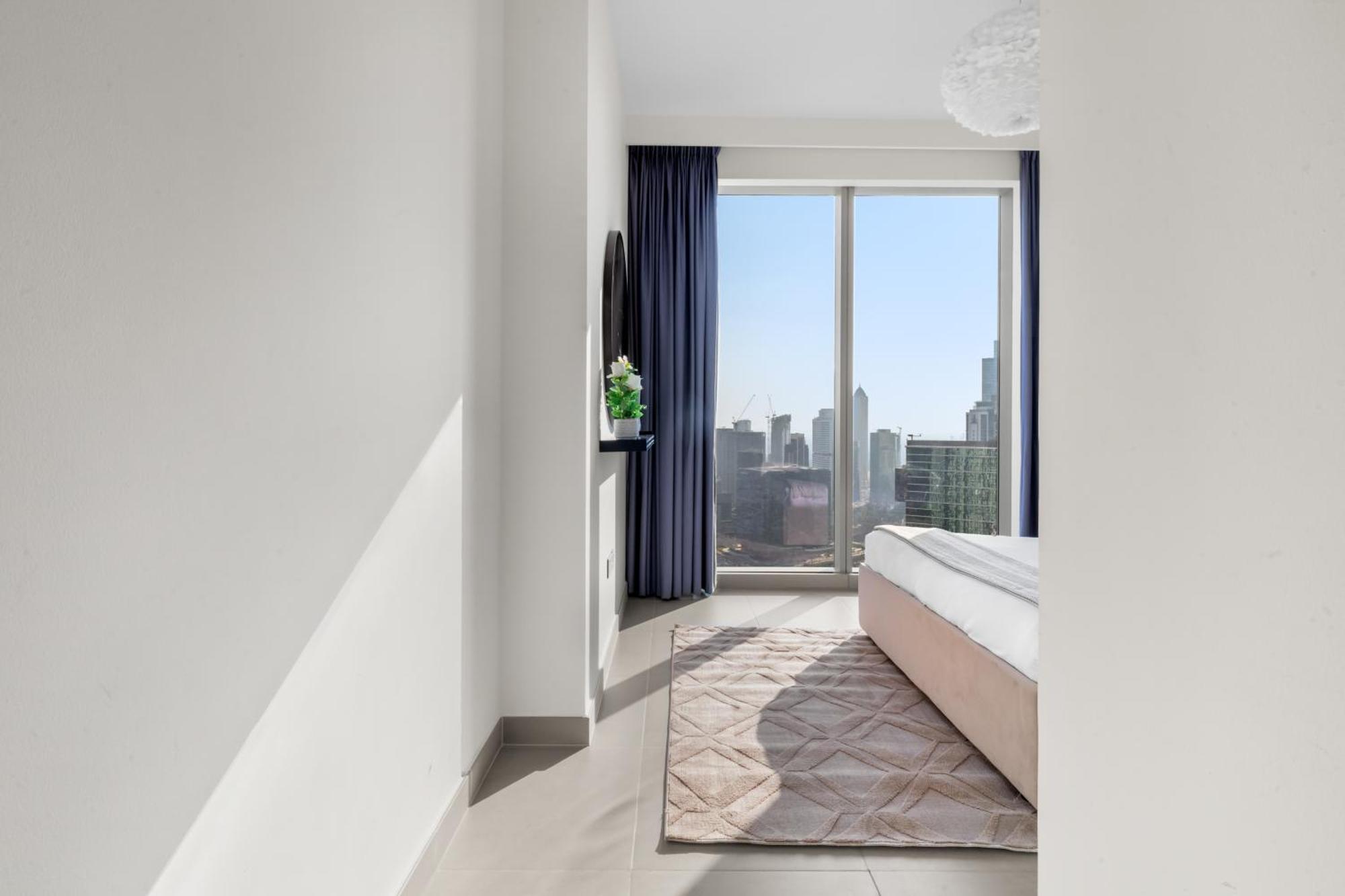 Apartment Luxury 4-bed Escape In Downtown That Sleeps 9