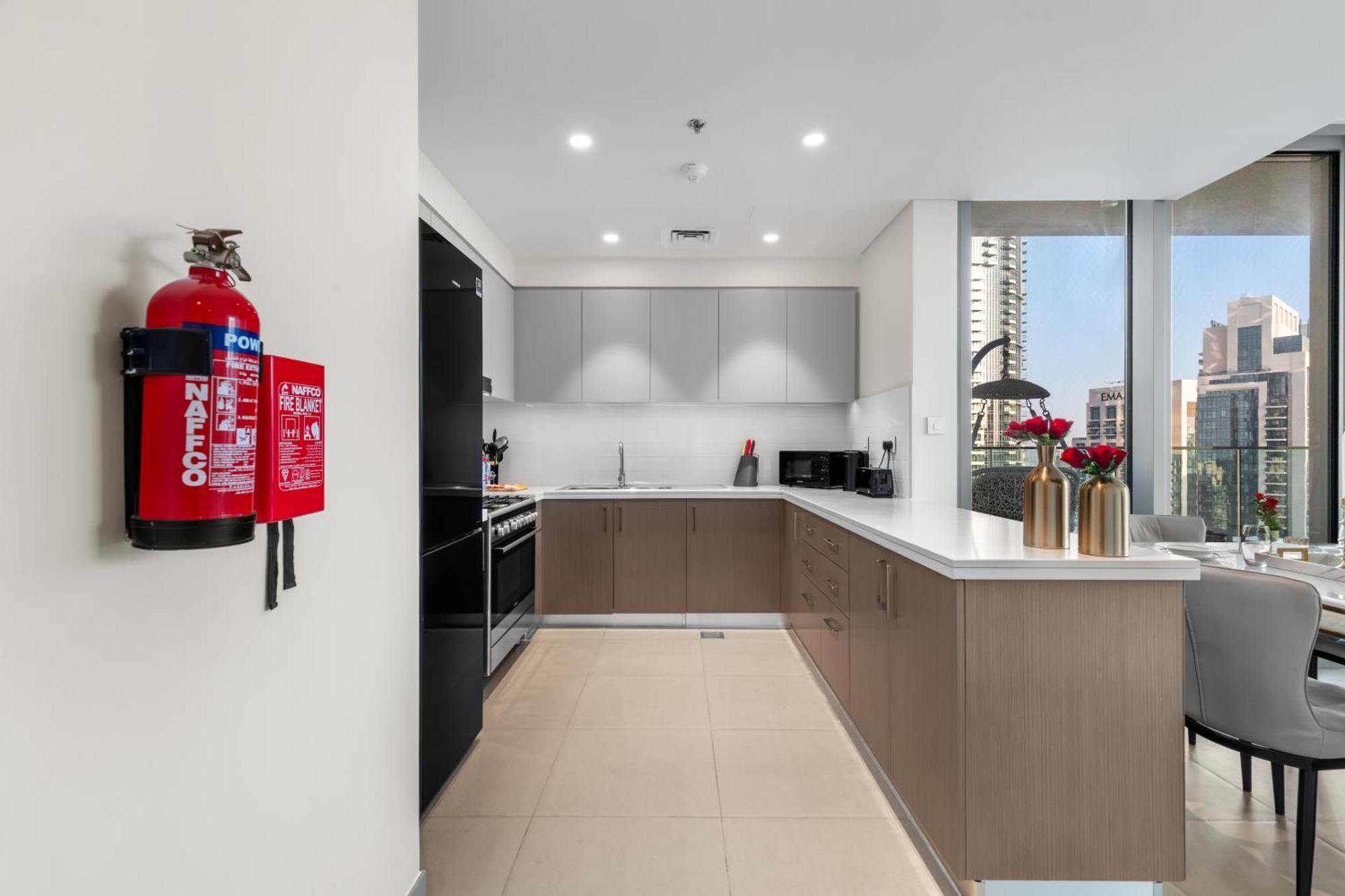 Luxury 4-bed Escape In Downtown That Sleeps 9 Apartment *
