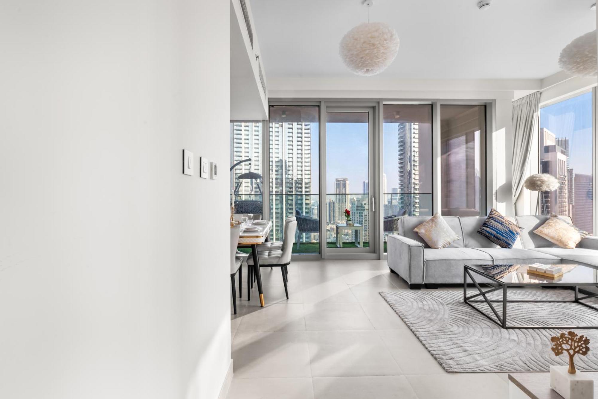 Luxury 4-bed Escape In Downtown That Sleeps 9 * Dubai
