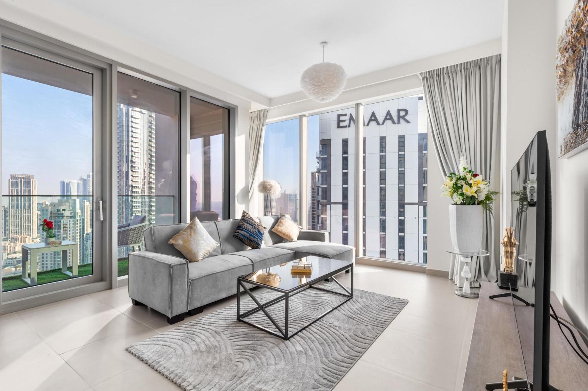 Luxury 4-bed Escape In Downtown That Sleeps 9 Apartment Dubai