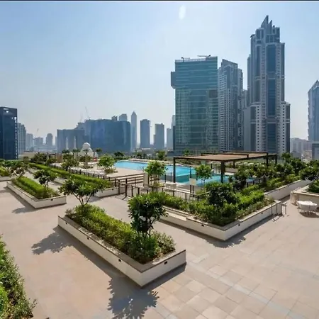 Luxury 4-Bed Escape In Downtown Dubai That Sleeps 9 Exterior photo