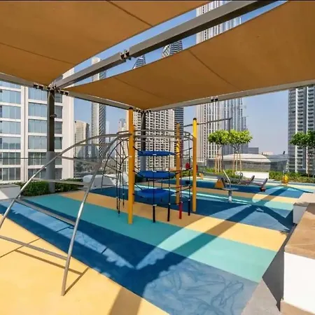Luxury 4-Bed Escape In Downtown Dubai That Sleeps 9 Exterior photo