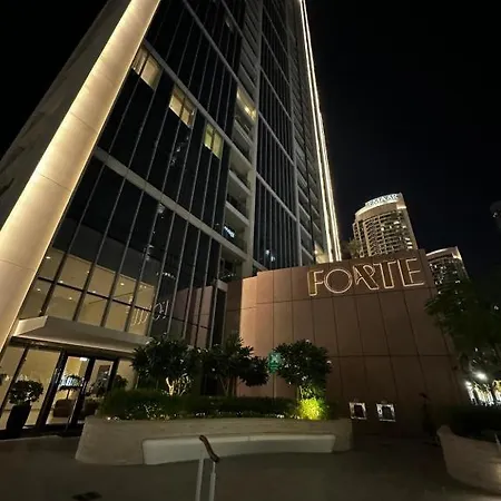 Luxury 4-Bed Escape In Downtown Dubai That Sleeps 9 Exterior photo