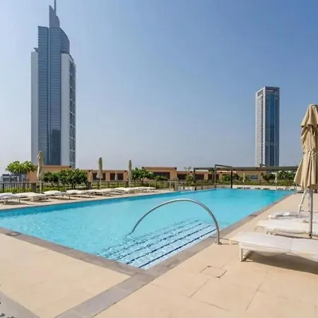 Luxury 4-Bed Escape In Downtown Dubai That Sleeps 9 Exterior photo