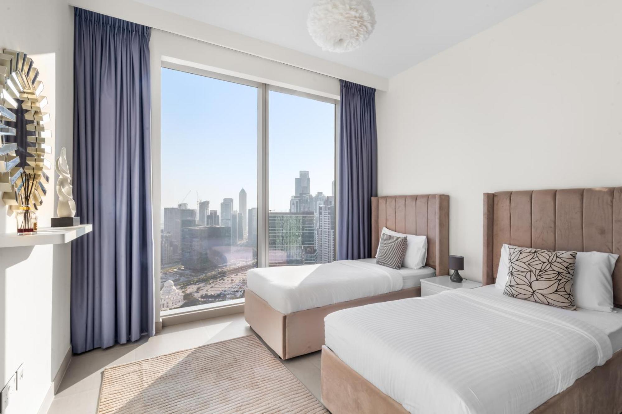Luxury 4-bed Escape In Downtown That Sleeps 9